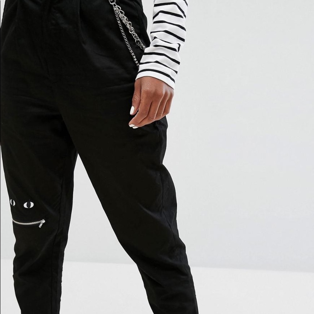 LAZY OAF “Zip your trousers”👀